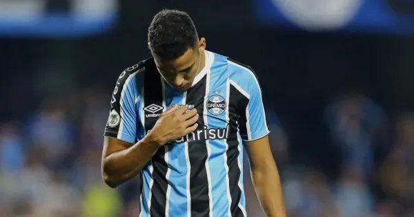 Zagueiros do Grêmio desfalcam time em jogo crucial