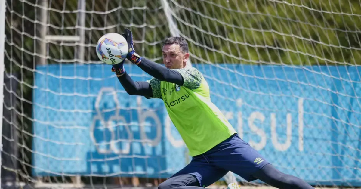 Grêmio Busca Novo Goleiro: Tiago Volpi Chega Após Venda de Marchesín